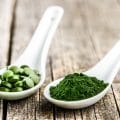Spiruline en comprimes et paillettes